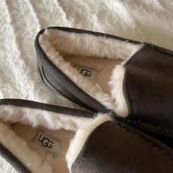 Brand new UGG slippers, men’s Size 9 extremely comfortable, gray color, also available in size 8
