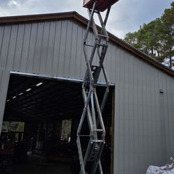2015 SkyJack 3219 Electric Scissor Lift Works Great