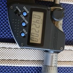 Mitutoyo 0-1 digital micrometers