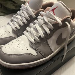 Air Jordan 1 Low College Grey 