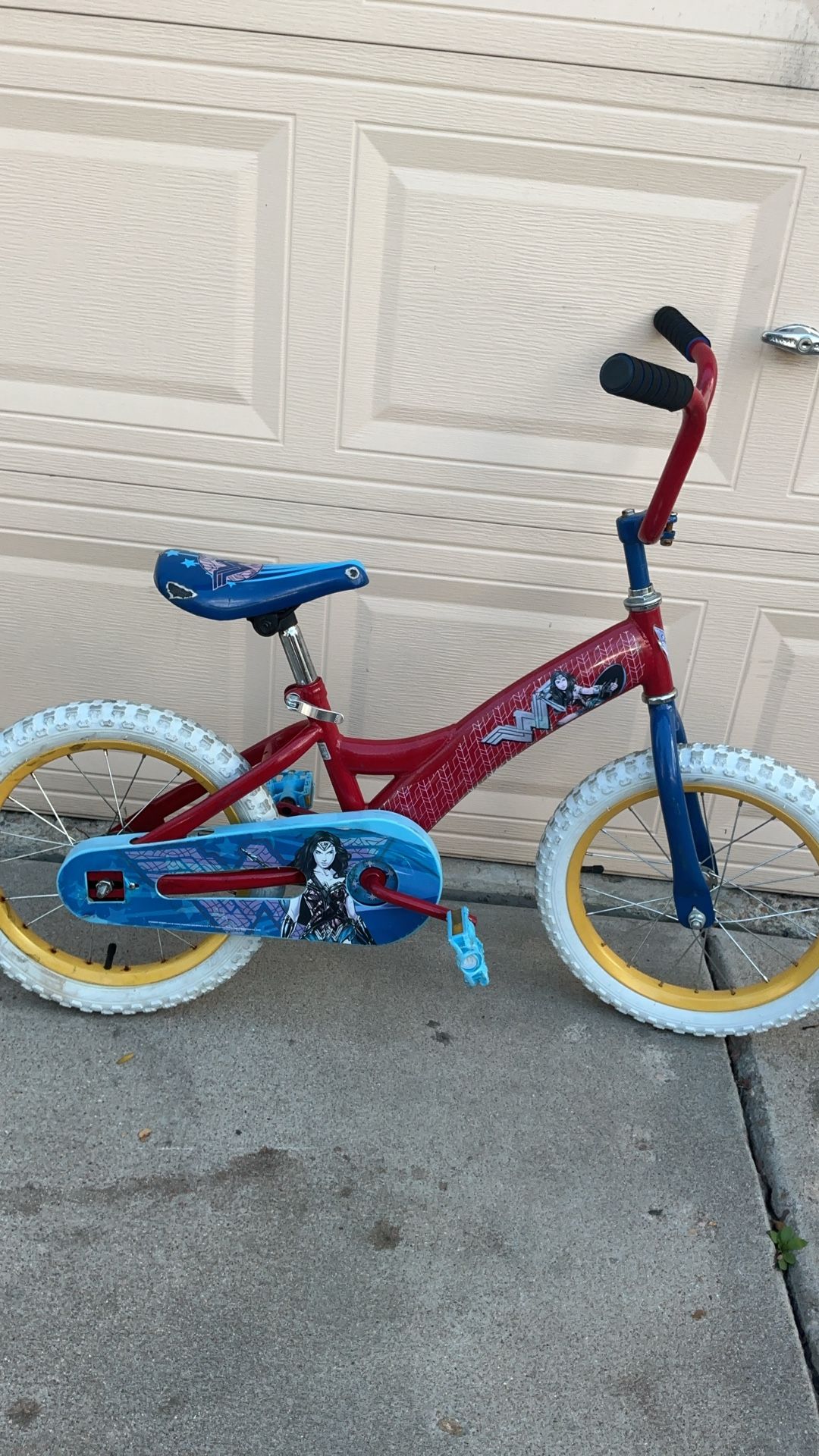 16in Wonder Woman Bike