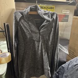 LOW PRICE MOVING- LULULEMON $189 + Tax Retail Retail running Pullover 