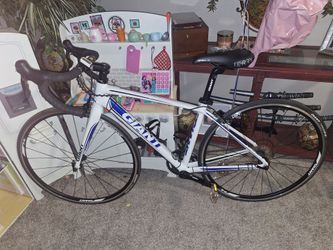 Giant Defy1 XS: 5'1" – 5'5" (155 – 165 cm)