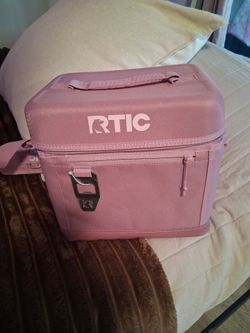 Ice chest