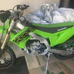 2021 Kx 250 X 4500$ Obo