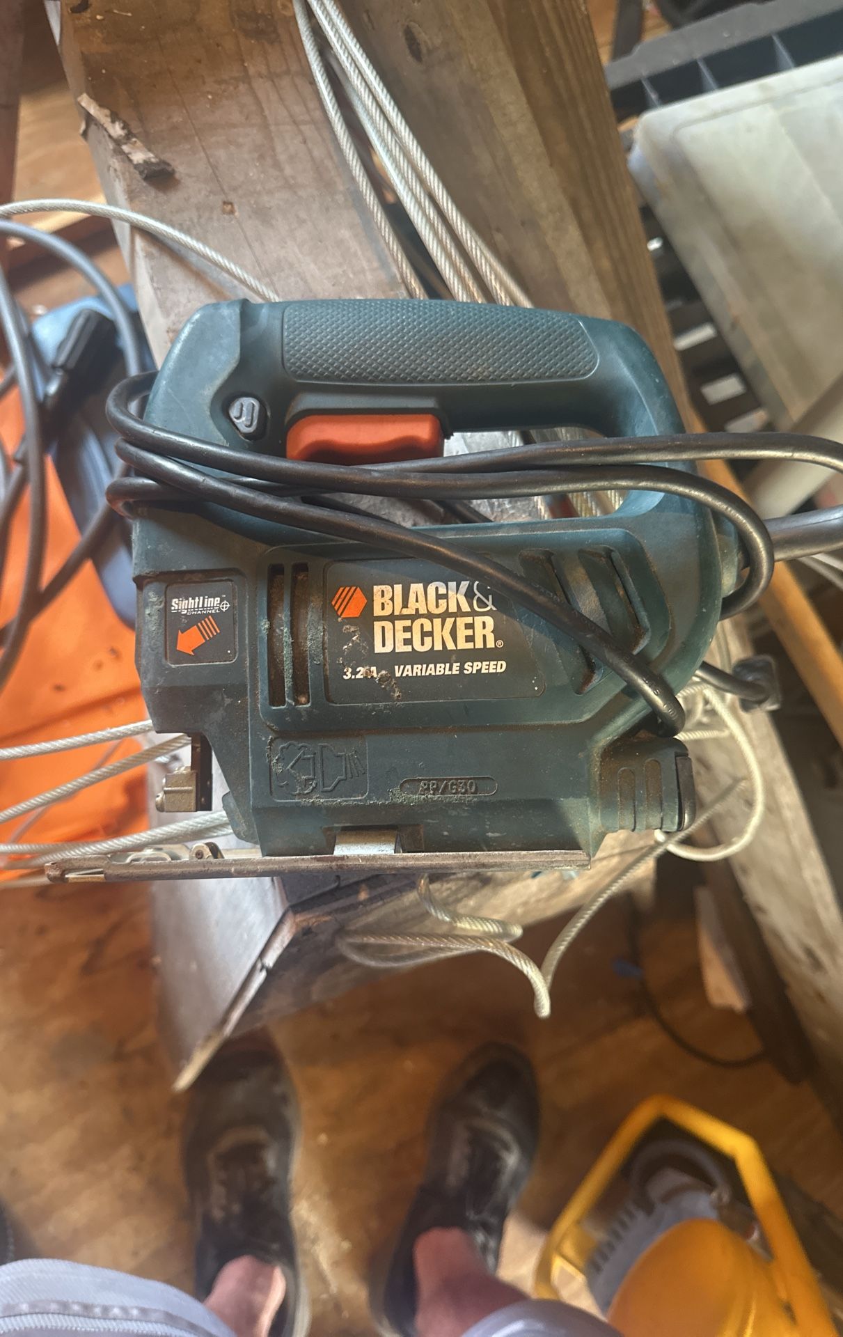 Black & Decker 3.2 amp variable speed jigsaw