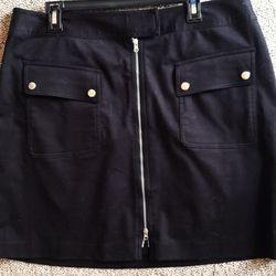 Womens Sz 18 Black Skirt With Silver Accents  Like New!!