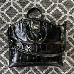 DOONEY & BOURKE BLACK LEATHER HANDBAG 