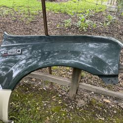  Ford Right Passenger Fender 