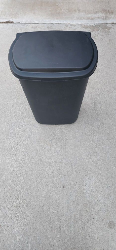 Valet Trash Cans