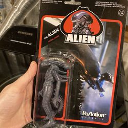 Alien Loot Crate Toy