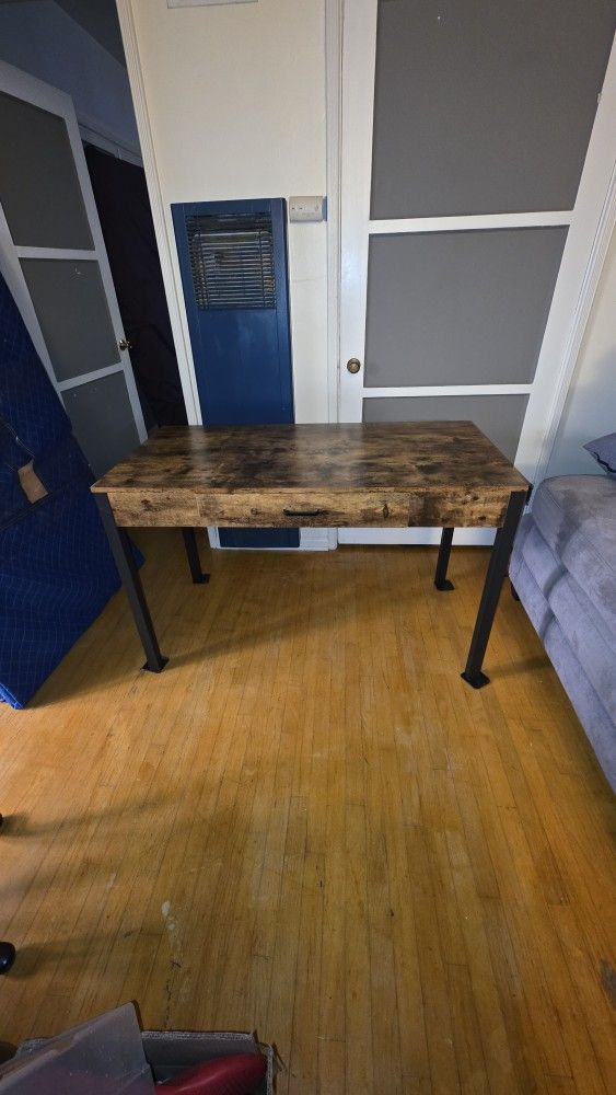 Brown Wooden Metal Writing Desk with 1-Drawer