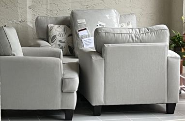Rooms to Go Blooming Grove Loveseat and Chairs