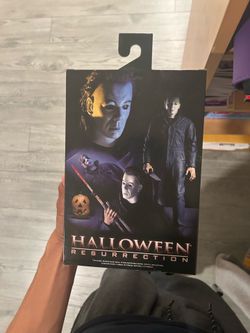 Halloween resurrection figure