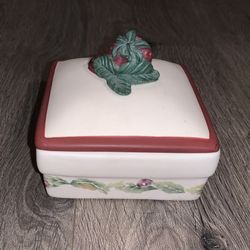 Pfaltzgraff 3 WICK CANDLE by Crazy Mountain Strawberry Design