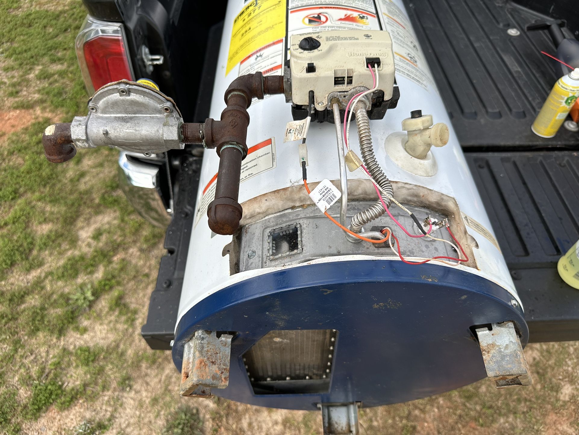 Whirlpool 40 Gallon Tall Ultra Low NOX Natural Gas Water Heater