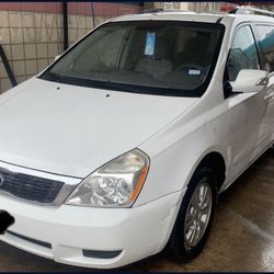 2012 KIA Sedona