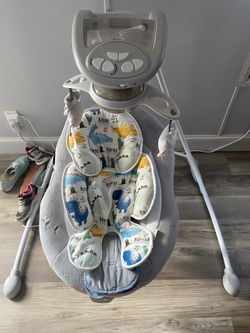 Delta Children Deluxe Soothing Dreams Bassinet & Ingenuity Swing