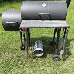 Outdoor Grill 