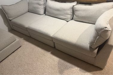 Tate 3PC Sectional w/ Tate Ottoman