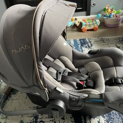 Nuna Pipa and Base Infant Car Seat