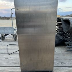 Bar Mini Fridge  Stove Refrigerator 