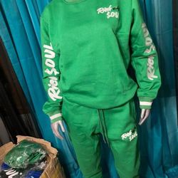 Hmu rich$oul sweatshirt sets 1 for $100 or 2 for $180 sizes s,m,5x few left 🔥🔥‼️🙏✅🤙📦🏋🏿‍♂️💯 only these 7 left tap in 💯💯💯🙏‼️‼️🏋🏿🔝  Black-