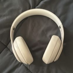 Beats Studio Pro 