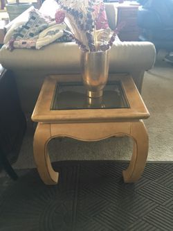 End table 25.00