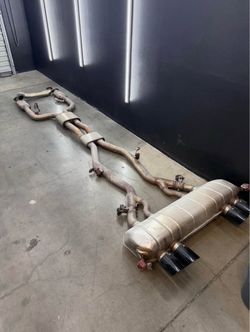 BMW G8x exhaust