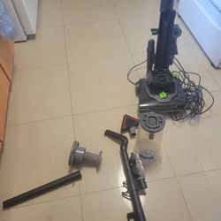 Vacuum Cleaner And BBQ 