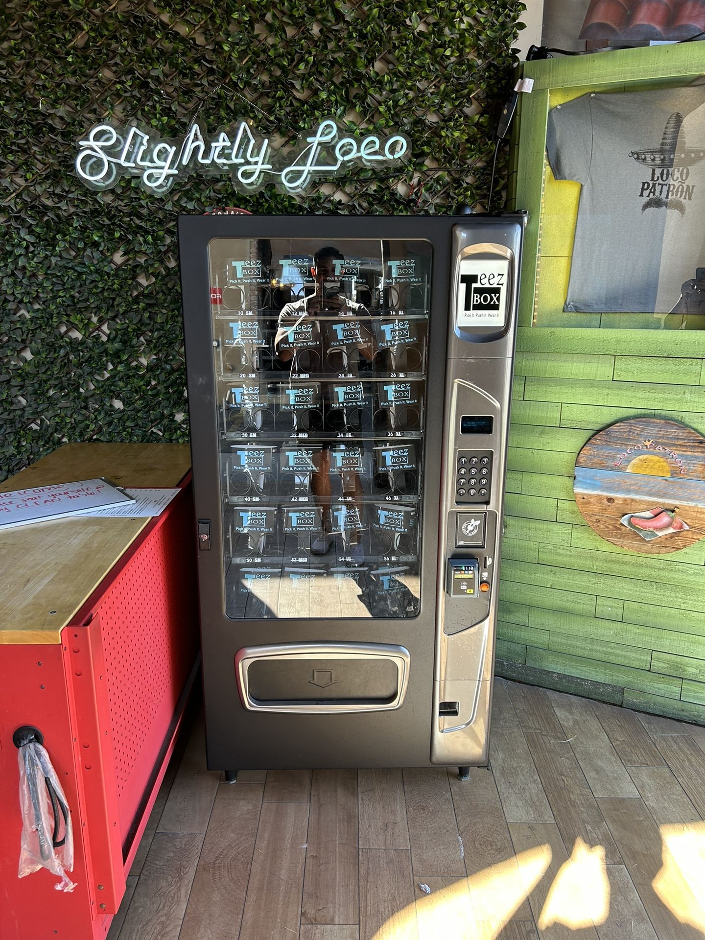 USI SNACK MACHINE!!!