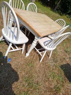 Table & Chairs Set