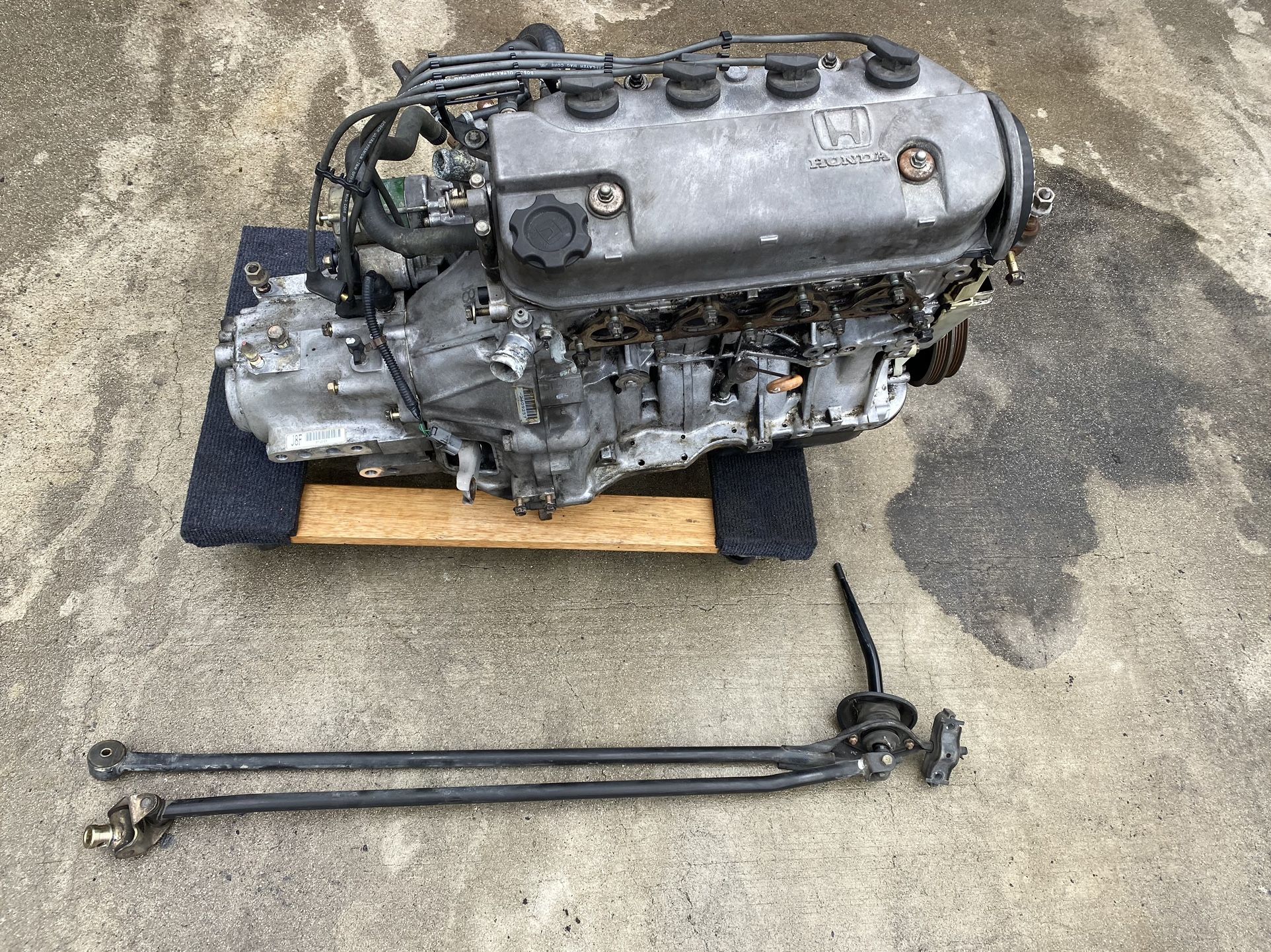 Honda D15B8 Motor & Trans