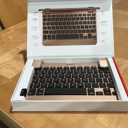 Brydge 7.9 Keyboard Compatible with iPad Mini 4th and 5th Generation | Aluminum | Wireless | Rotating Hinges | 180 Degree Viewing