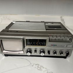 Liberty Portable Radio/tv/tape Player 