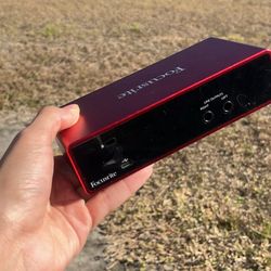 Focusrite Scarlett 4i4 USB Audio Interface 