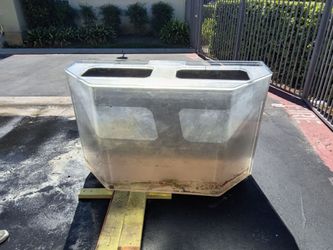 200 gallon acrilic fishtank