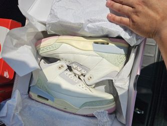 PRICE DROP $135 → $110 - Jordan 3 Spring - Men's 10.5