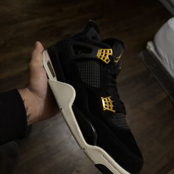 Air Jordan 4 Royalty 