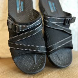 Skechers Sandals Like New