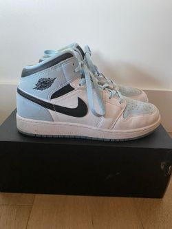 Nike Air Jordan ONE- Light Blue- Size 7