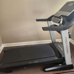 Pro Form 200 Treadmill.