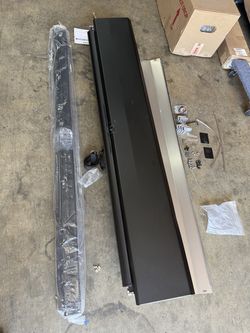 Roll-N-Lock LG448M Roll-N-Lock M-Series Truck Bed Cover for 2009 to 2026 Ram Classic 6.5' Bed no rambox
