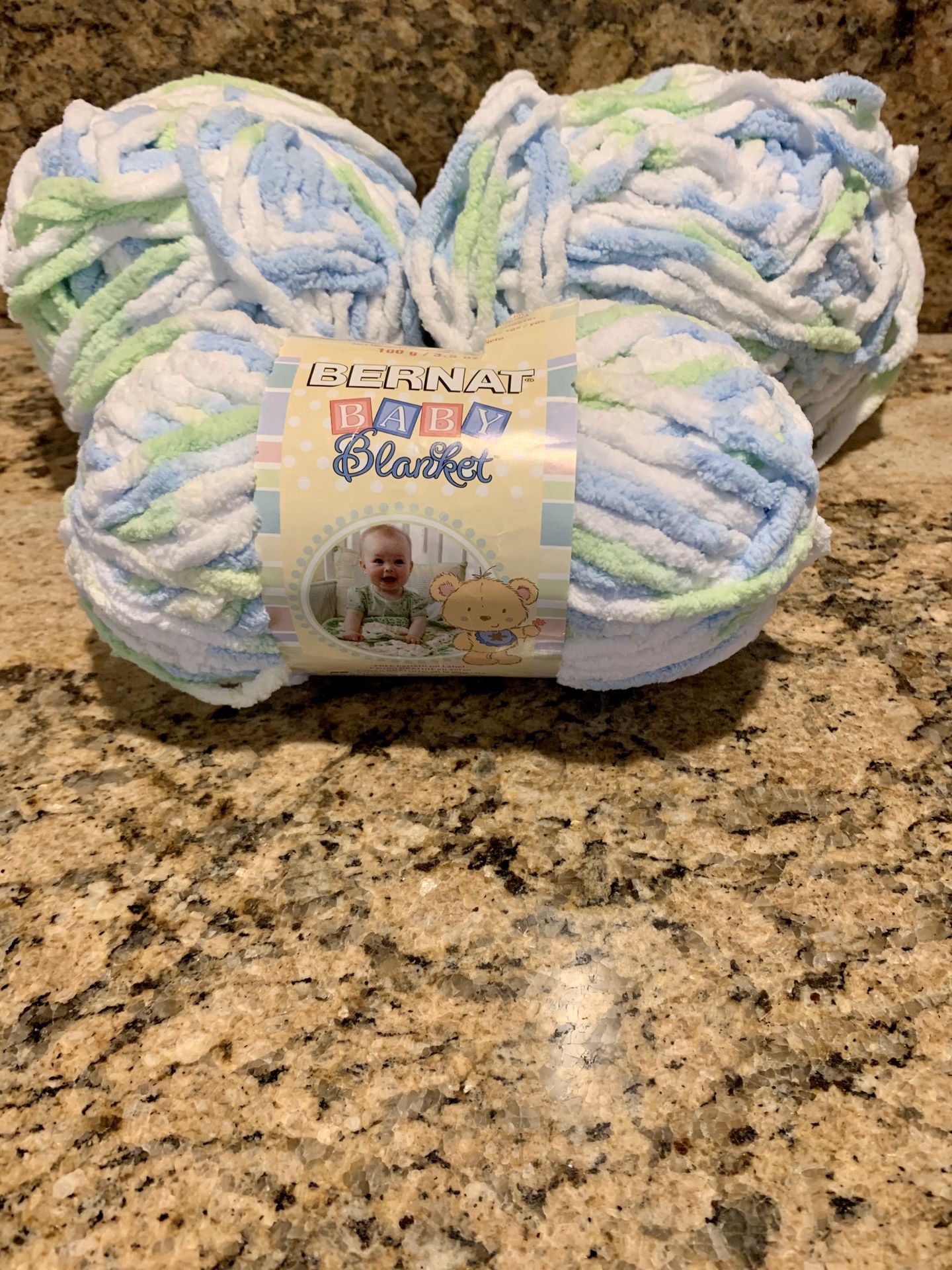 Bernat baby blanket yarn (3) skeins