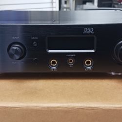 USB DAC/HEADPHONE AMPLIFIER 