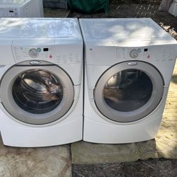 Whirlpool Front Load Washer & dryer Set 