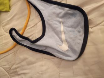 Nike bib