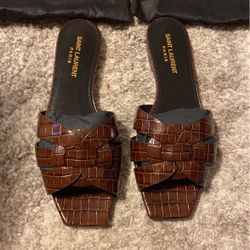  YSL Saint Laurent Tribute Flat 