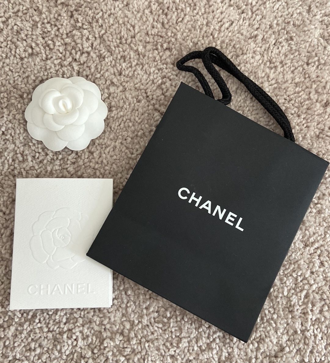Chanel shopping bag+ camellia bundle